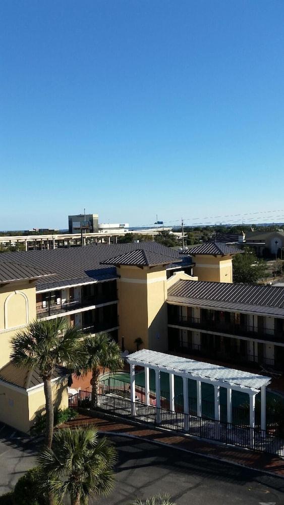 Days Inn By Wyndham Pensacola - Historic Downtown Exterior foto